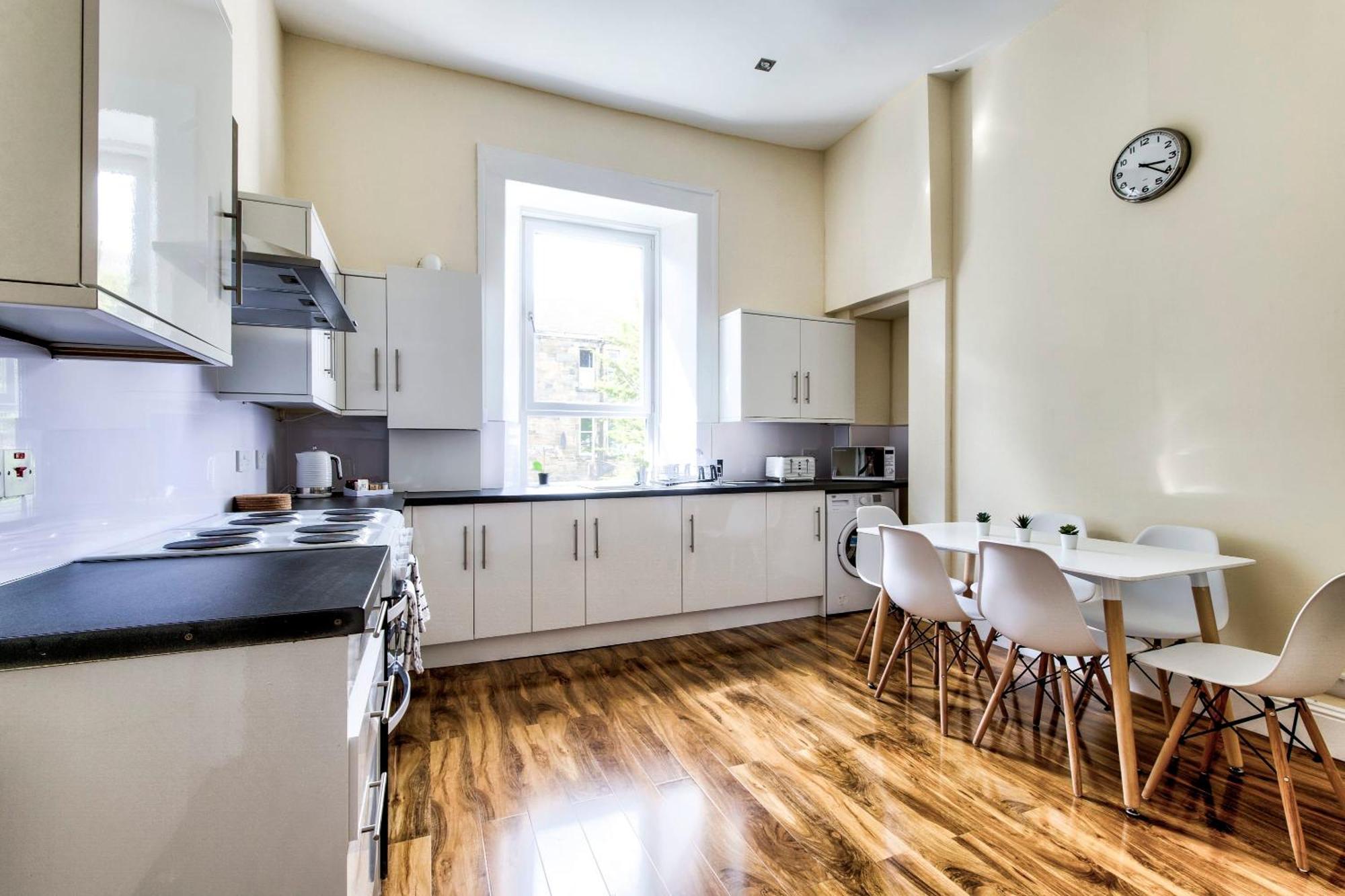 Stunning 5 Bedroom Apt, Close To City Centre, Sec, Hydro And Motorway Glasgow Extérieur photo