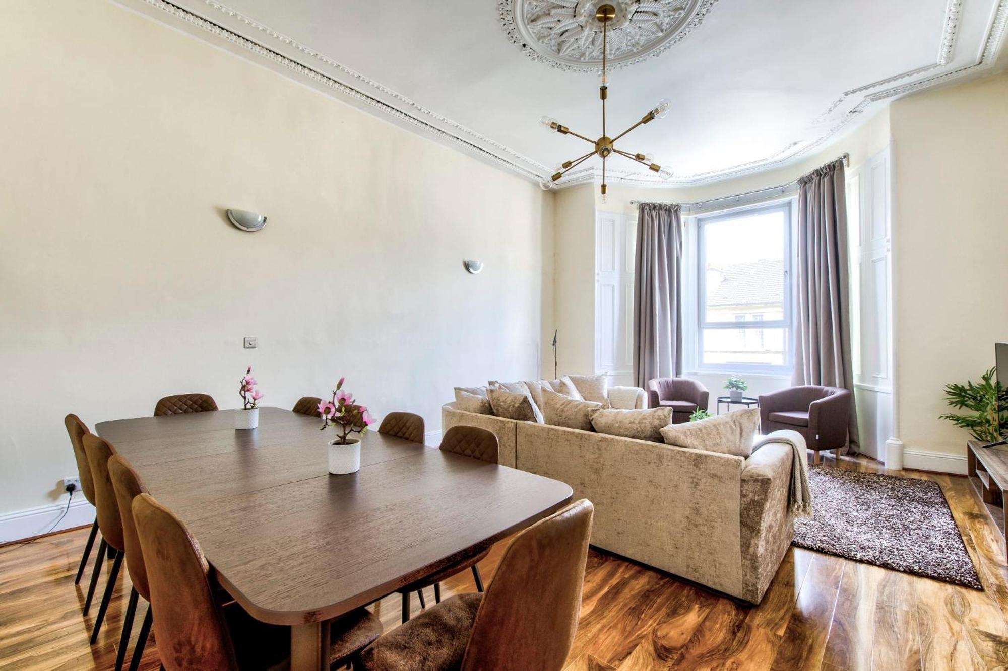 Stunning 5 Bedroom Apt, Close To City Centre, Sec, Hydro And Motorway Glasgow Extérieur photo